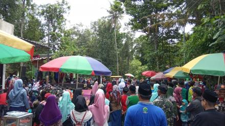 Bazaar UMKM di Pedukuhan Bongoskenti